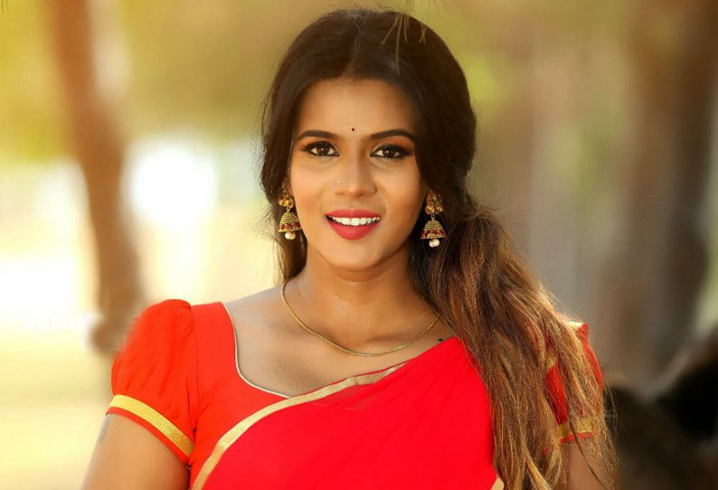 தாழ்த்தப்பட்டோர் குறித்து அவதூறு கருத்து: மீரா மிதுனுக்கு குற்றப்பத்திரிகை நகல்