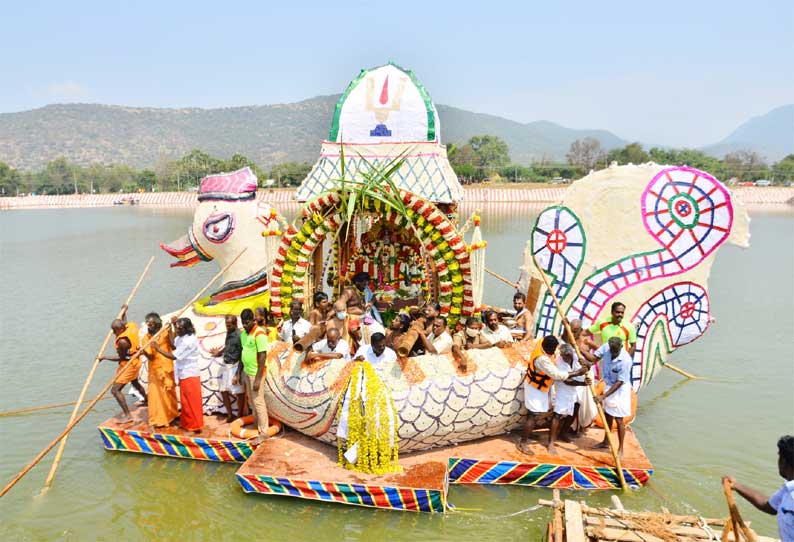 11 ஆண்டுகளுக்கு பிறகு நடைபெற்ற அழகர் கோவில் தெப்பத் திருவிழா