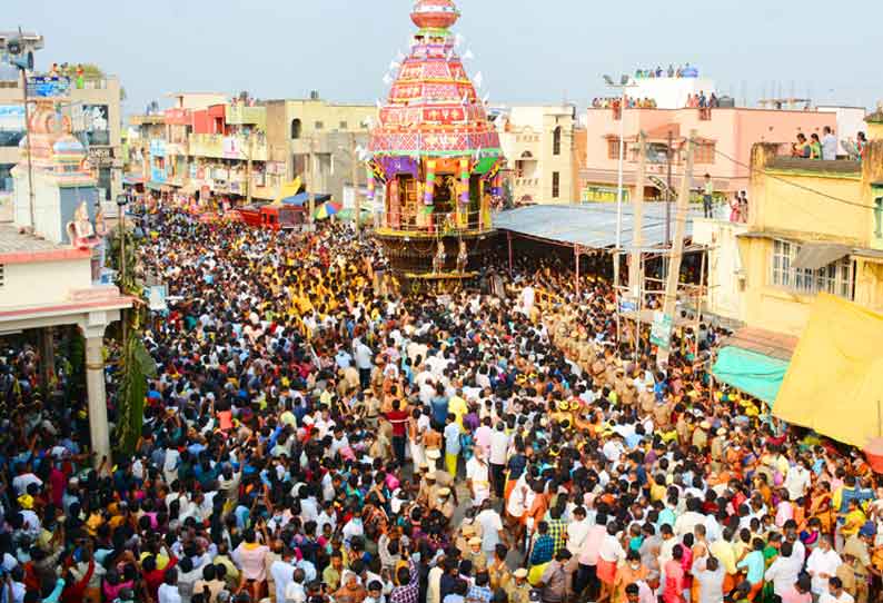 காரமடை அரங்கநாதர் கோவில் தேரோட்டம் நேற்று நடந்தது கோவிந்தா கோஷம் முழங்க பக்தர்கள் வடம் பிடித்தனர்