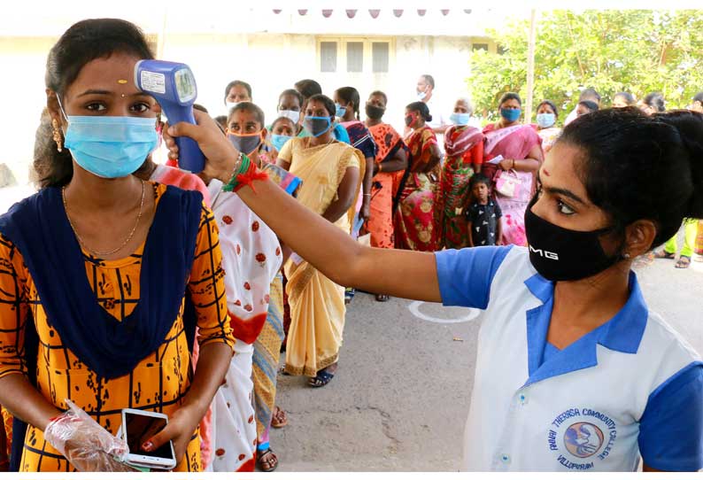 விழுப்புரம் மாவட்டத்தில் நகர்ப்புற உள்ளாட்சி தேர்தலில் விறுவிறுப்பான வாக்குப்பதிவு