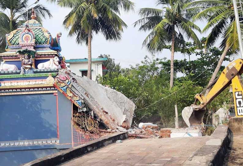 போக்குவரத்திற்கு இடையூறாக இருந்ததாக விநாயகர் கோவில் இடிப்பு