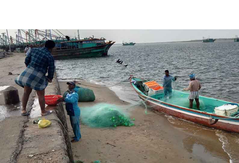 பழையாறு மீன்பிடி இறங்கு தளத்தை சீரமைக்க வேண்டும்