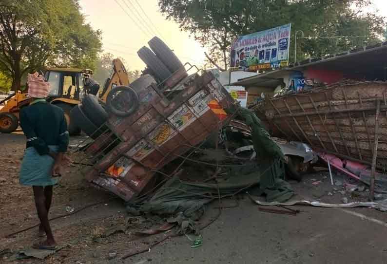 தொப்பூரில் லாரி கவிழ்ந்து விபத்து டிரைவர்கள் படுகாயம்