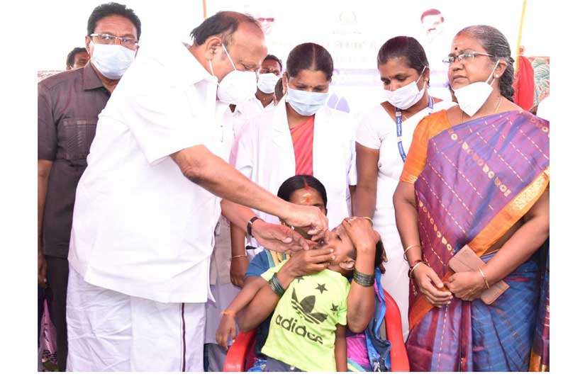 2½ லட்சம் குழந்தைகளுக்கு போலியோ சொட்டு மருந்து அமைச்சர் எம்.ஆர்.கே.பன்னீர்செல்வம் தொடங்கி வைத்தார்