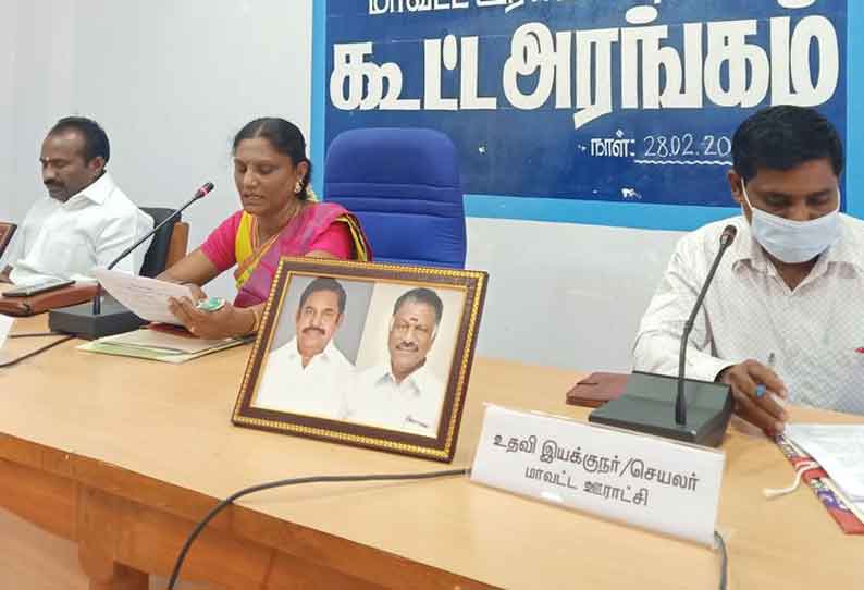 ஊராட்சிகளுக்கான வருமானத்தில் ஆண்டுக்கு ரூ.100 கோடி முறைகேடு; தி.மு.க. கவுன்சிலர் குற்றச்சாட்டு