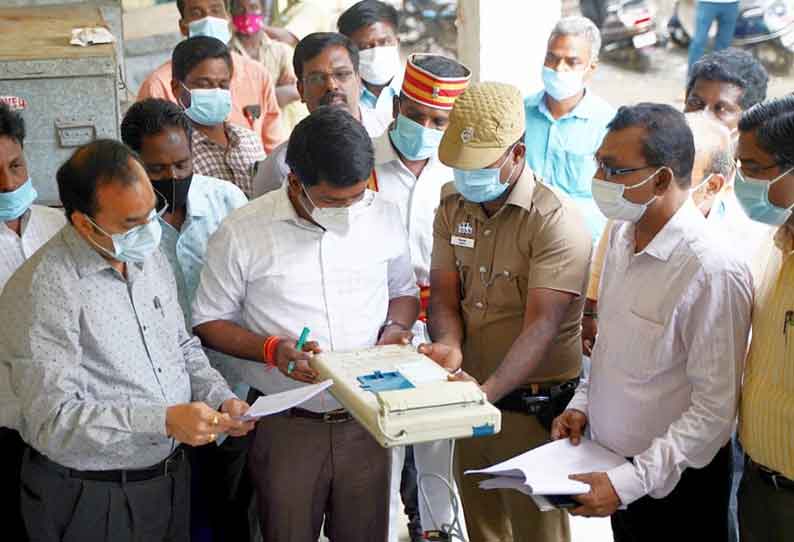 மின்னணு வாக்கு எந்திரங்களை சரிபார்க்கும் பணியில்  பொறுப்புடன் பணியாற்ற வேண்டும்