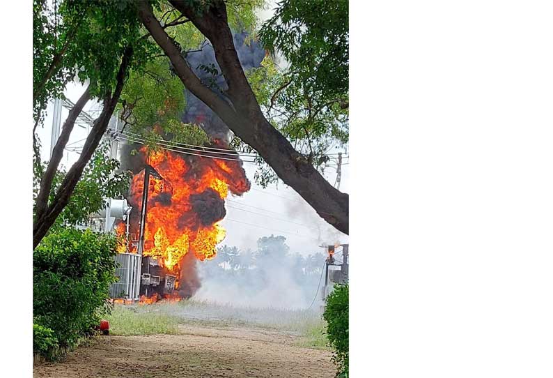 கன்னிவாடி துணை மின்நிலையத்தில்  கொழுந்து விட்டு எரிந்த டிரான்ஸ்பார்மர்  6 மணி நேரம் மின்தடை