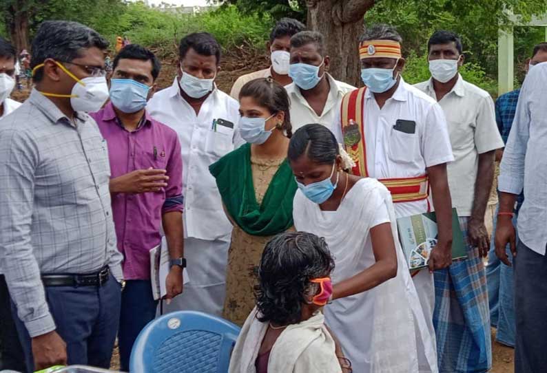 திருக்கோவிலூர் பகுதியில்  கொரோனா தடுப்பூசி முகாம் கலெக்டர் ஸ்ரீதர் ஆய்வு