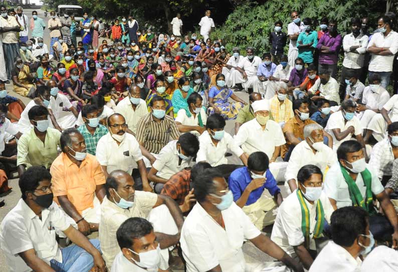 இரும்பு ஆலைக்கு எதிர்ப்பு தெரிவித்து கிராம மக்கள் காத்திருப்பு போராட்டம்