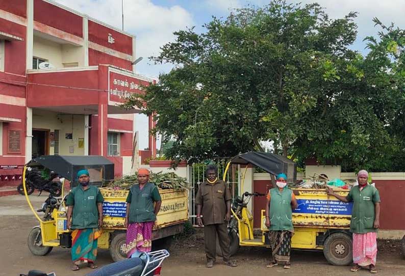 கணியூர் போலீஸ் நிலையம் பின்புறம் குப்பை கொட்டுவதில் பிரச்சினை