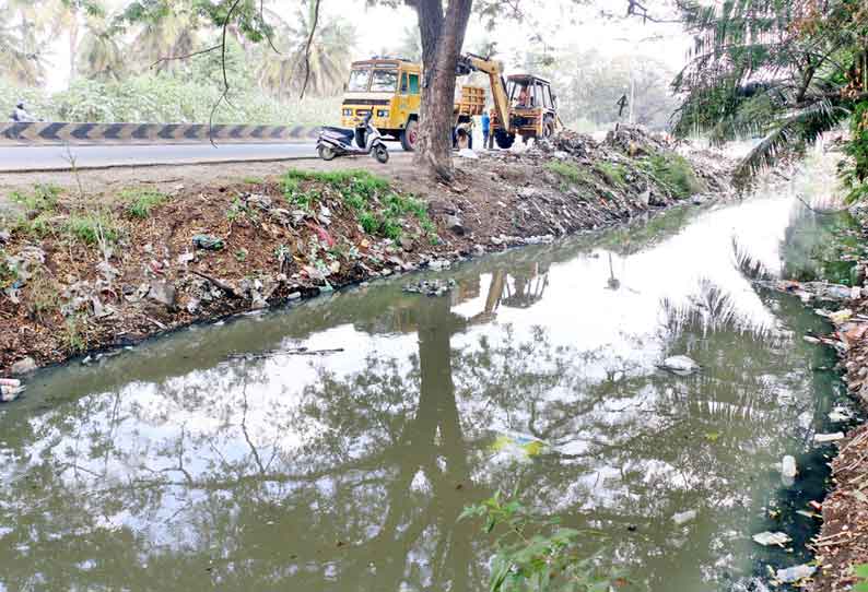 குப்பை கிடங்கான நீர்வழித்தடம் சுத்தமானது