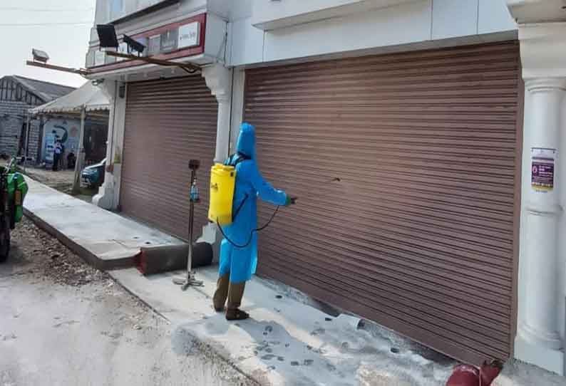 பொள்ளாச்சி பகுதியில் 460 பேருக்கு கொரோனா தொற்று உறுதி செய்யப்பட்டு உள்ளது.