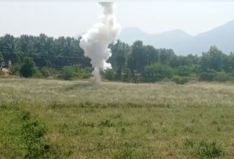 Bomb failure வெடிகுண்டுகளை செயலிழக்க வைத்த நிபுணர்கள்