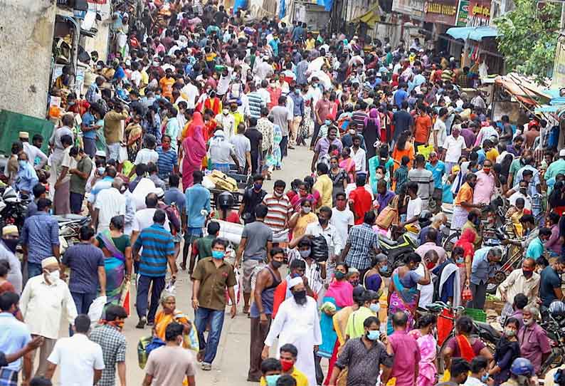 தமிழகத்தில் கொரோனா கட்டுப்பாடுகளில் மேலும் தளர்வு- சமுதாய, அரசியல் கூட்டங்களுக்கு அனுமதி