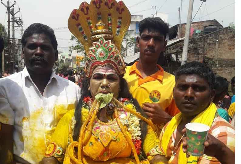 கோவிலில் மயான கொள்ளை திருவிழா