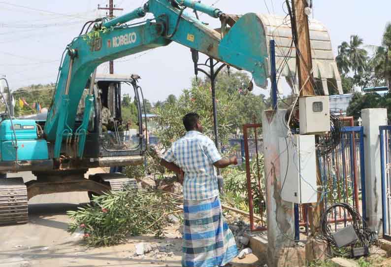 கல்லணைக்கால்வாயின் குறுக்கே புதிய பாலம் கட்டும் பணி தொடக்கம்