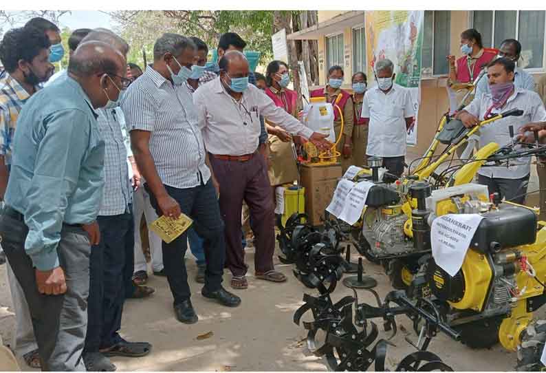 உற்பத்தி செய்யப்படும் பொருட்களுக்கு விவசாயிகளே விலை நிர்ணயம் செய்ய வேண்டும்