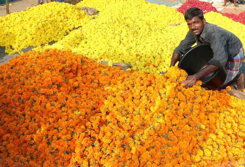 தோவாளை மார்க்கெட்டில் பூக்கள் விலை உயர்வு