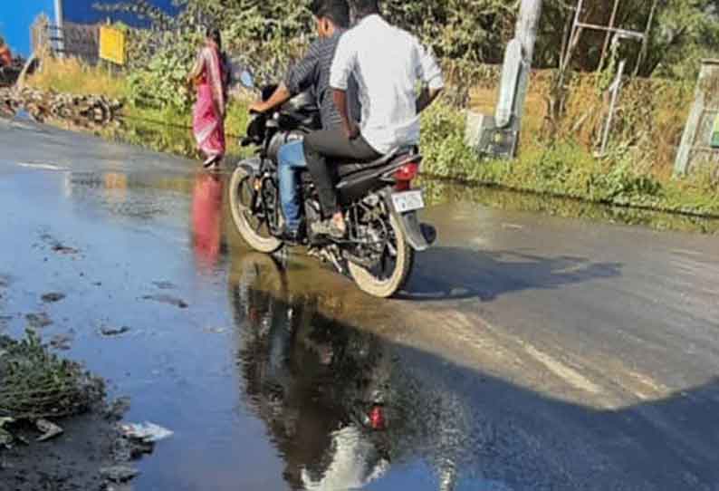 தேங்கி நிற்கும் கழிவு நீர்