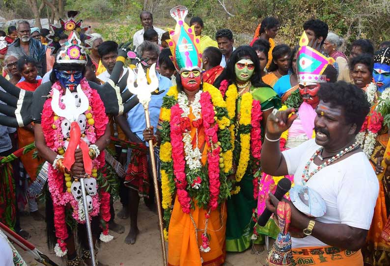 அங்காளம்மன் கோவிலில் மயானக்கொள்ளை திருவிழா