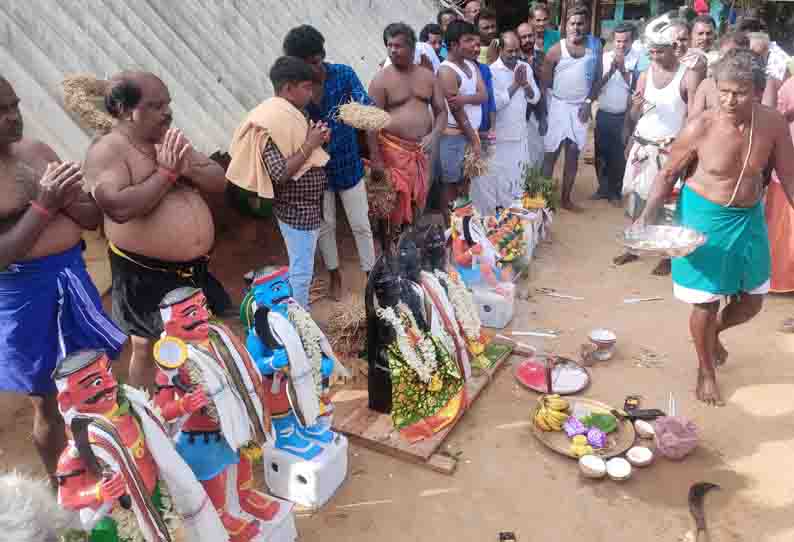 அய்யனார் கோவில் குதிரை எடுப்பு திருவிழா