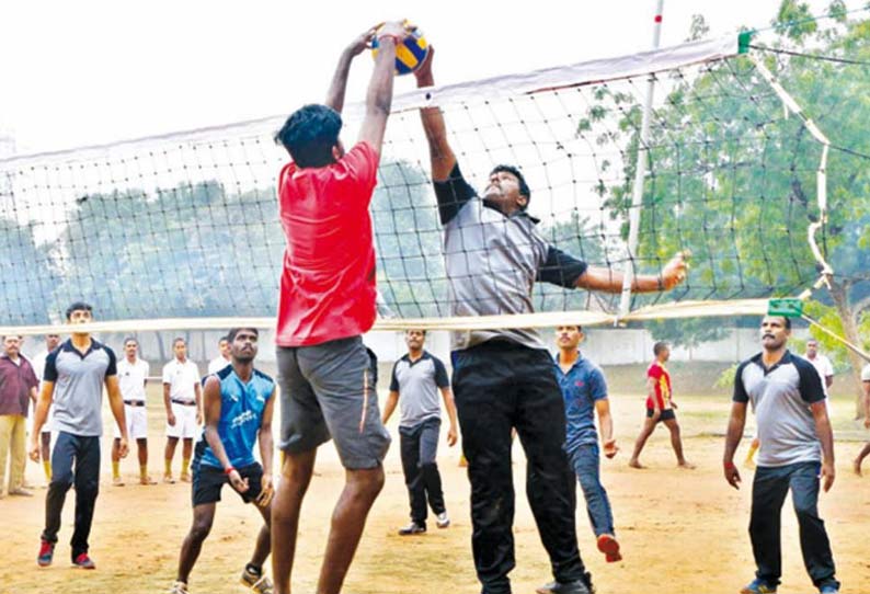 பள்ளி மாணவர்களுக்கு கூட்டு வழிபாடு, விளையாட்டுப் போட்டிகள் நடத்த வேண்டும்: ஆசிரியர்கள் நல கூட்டமைப்பினர்