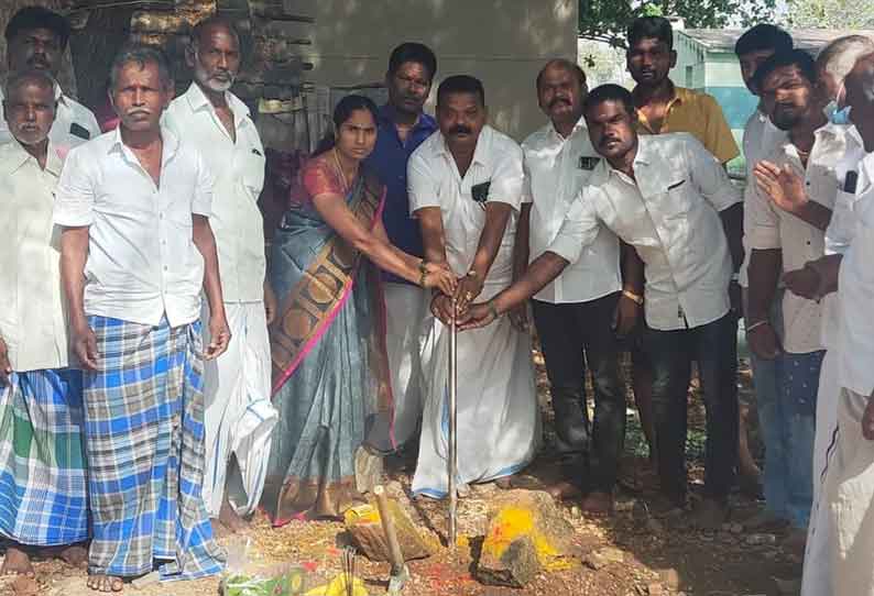 அடிலம் ஊராட்சியில் ரூ10¾ லட்சத்தில் கழிவுநீர் கால்வாய் அமைக்க பூமி பூஜை