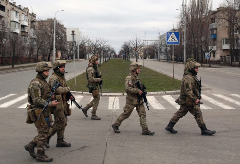 “உக்ரைன் போர்”  தலைநகர் கீவ் நோக்கி முன்னேறும் ரஷிய படைகள்!
