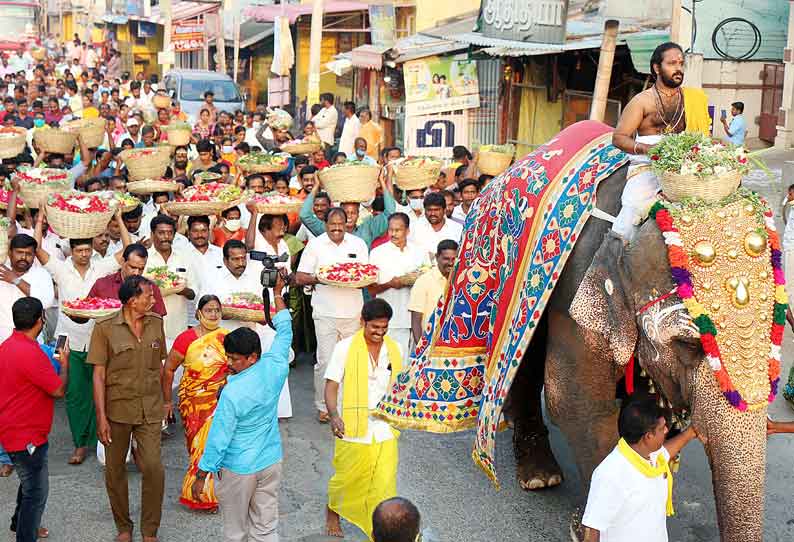 சமயபுரம் மாரியம்மன் கோவில் பூச்சொரிதல் விழா தொடங்கியது