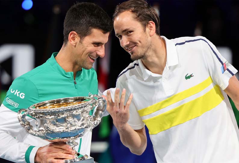 டேனியல் மெட்வெடேவை பின்னுக்கு தள்ளி மீண்டும் முதலிடம் பிடித்தார் நோவக் ஜோகோவிச்