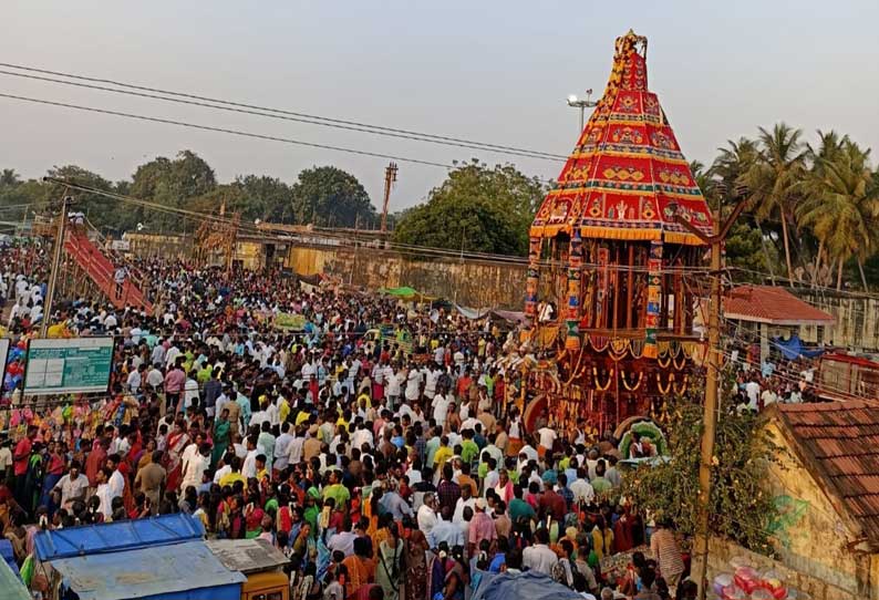 சிதம்பரம் அருகே  திருச்சோபுரநாதர் கோவில் தேரோட்டம்