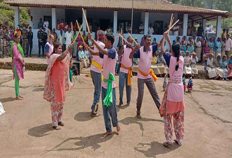 வால்பாறையில் வனவிலங்குகள் நடமாட்டம் குறித்த விழிப்புணர்வு