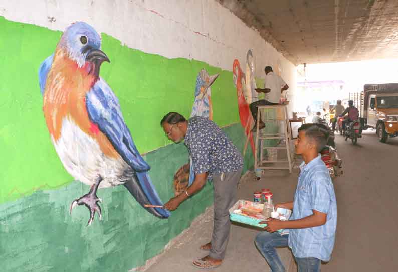 தேசிய நெடுஞ்சாலை பாலங்களில் ஓவியங்கள் வரையும் பணி தீவிரம்