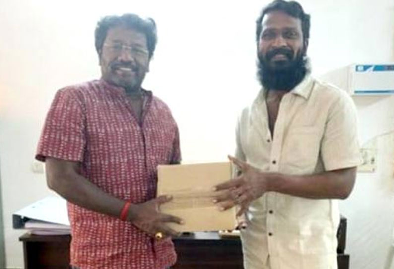 வெற்றிமாறனுக்கு உதவி இயக்குனராக பணியாற்றும் நடிகர் கருணாஸ்..!