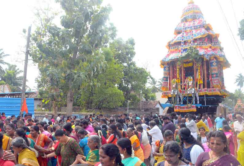 பறக்கை மதுசூதன பெருமாள் கோவிலில் தேரோட்டம்