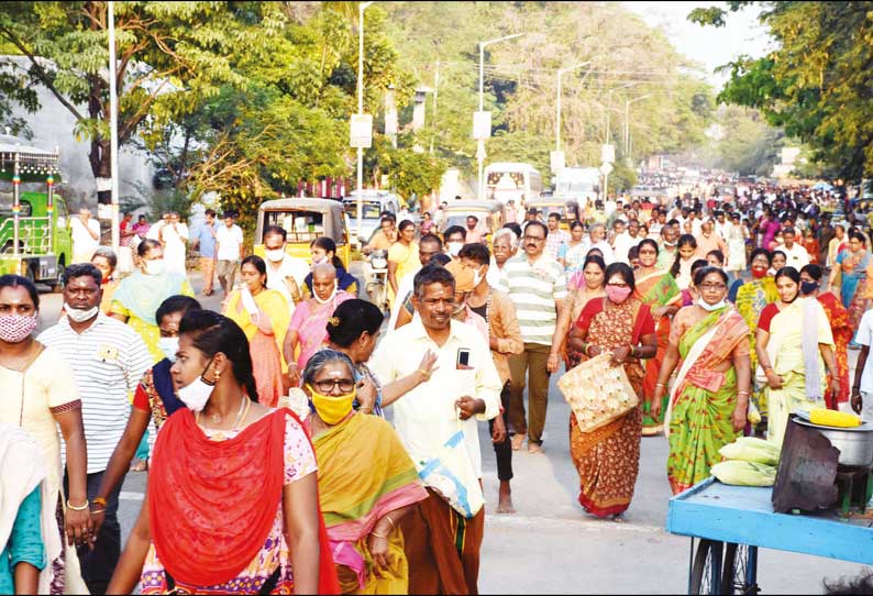 2 ஆண்டுக்கு பிறகு அனுமதி திருவண்ணாமலையில் விடிய, விடிய பக்தர்கள் கிரிவலம்