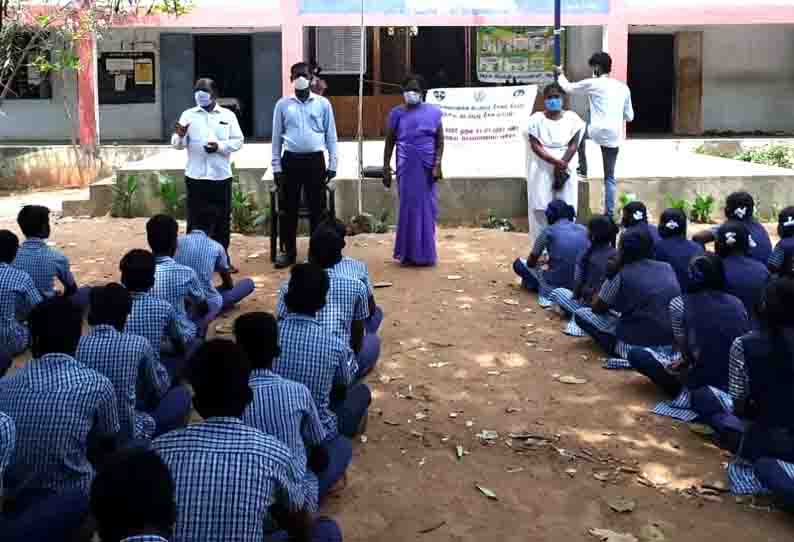 பள்ளி மாணவர்களுக்கு குடற்புழு நீக்க மாத்திரை