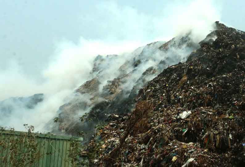 நாகர்கோவில்வலம்புரிவிளை குப்பை கிடங்கில் பற்றி எரியும் தீ