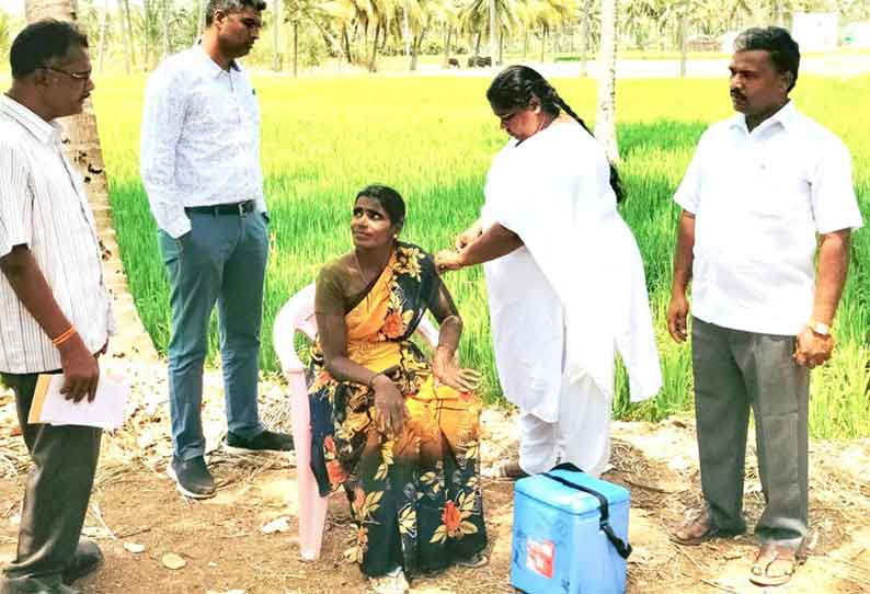 வாணியம்பாடி, ஆலங்காயம் பகுதிகளில் கொரோனா தடுப்பூசி முகாம்