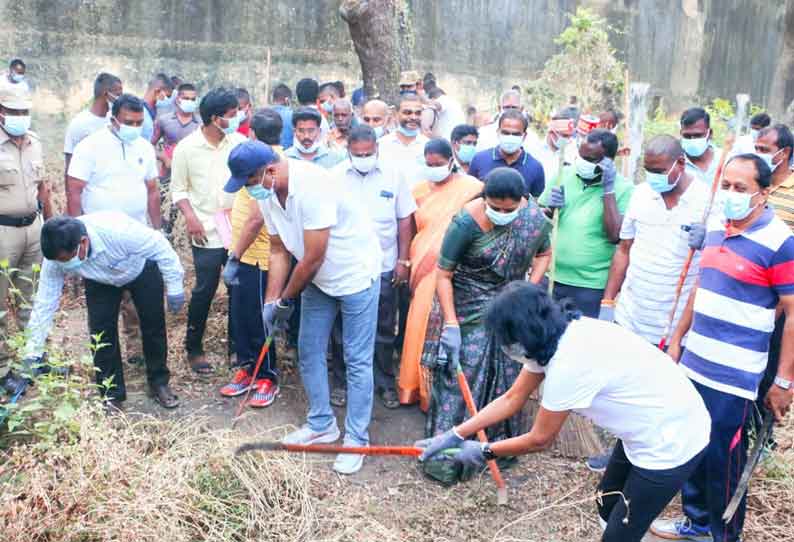 வேலூர் கோட்டை அகழியில் மீண்டும் படகுசவாரி. கலெக்டர் தகவல்