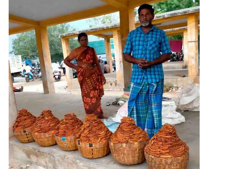 பூலாம்பட்டி சந்தைக்கு பாலமலை புளி வரத்து அதிகரிப்பு