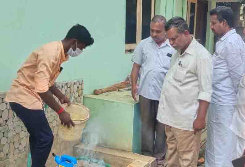 கறம்பக்குடியில் 2 மாணவிகளுக்கு டெங்கு காய்ச்சல் உறுதி கொசு ஒழிப்பு பணிகள் தீவிரம்