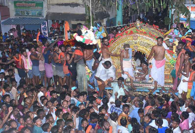 பொம்மை பூப்போடும் நிகழ்ச்சி