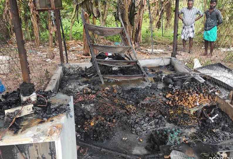 ரூ.3 லட்சம் பொருட்கள் எரிந்து நாசம்