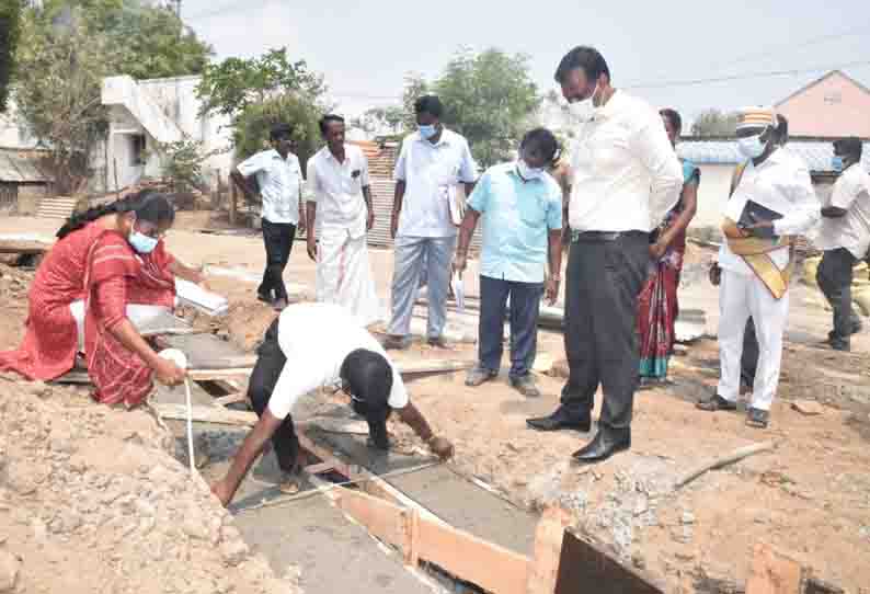 வளர்ச்சிப்பணிகளை கலெக்டர் ஆய்வு