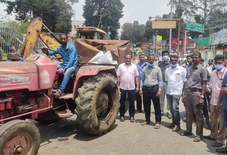 கொடைக்கானல் ஏரிச்சாலையில் ஆக்கிரமிப்பு அகற்றம்