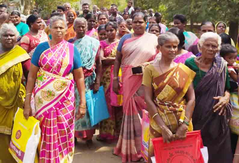 ரேஷன்கடை கேட்டு சாலை மறியல்