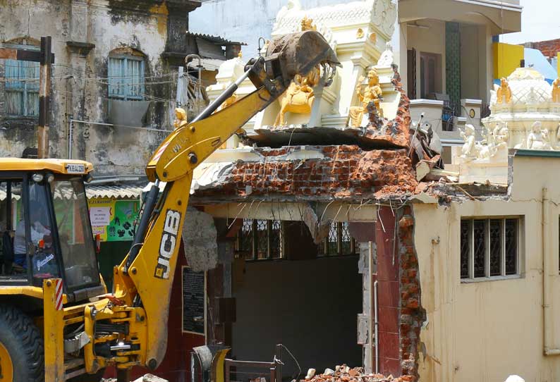 தூத்துக்குடியில் பழமையான வரதவிநாயகர் கோவில் இடித்து அகற்றம்