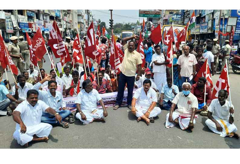 மத்திய அரசை கண்டித்து பொதுவேலைநிறுத்தம் கள்ளக்குறிச்சி மாவட்டத்தில் 6 இடங்களில் சாலை மறியல் 451 பேர் கைது