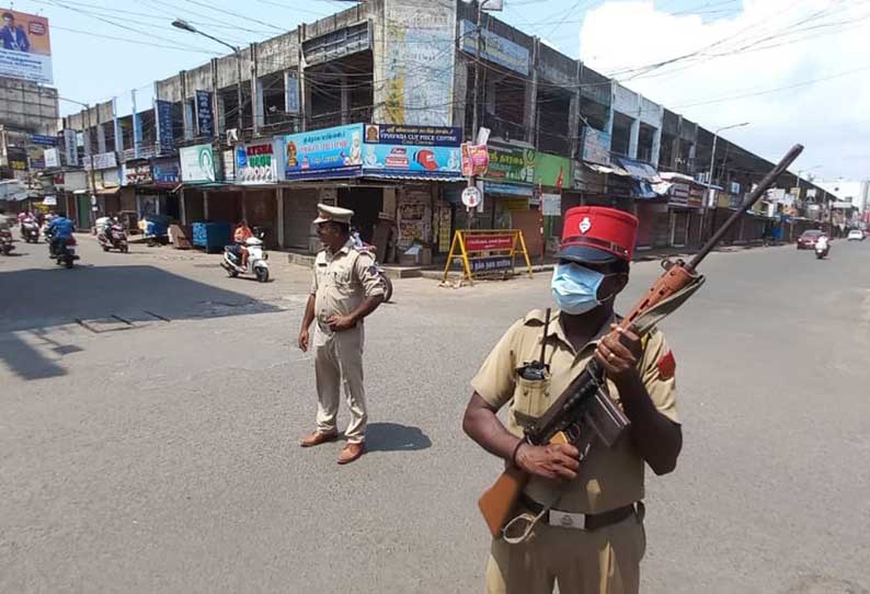 மத்திய அரசுக்கு எதிராக முழு அடைப்பு போராட்டம் புதுச்சேரியில் கடைகள் மூடல்  தனியார் பஸ்கள் ஓடவில்லை பொதுமக்களின் இயல்பு வாழ்க்கை பாதிப்பு